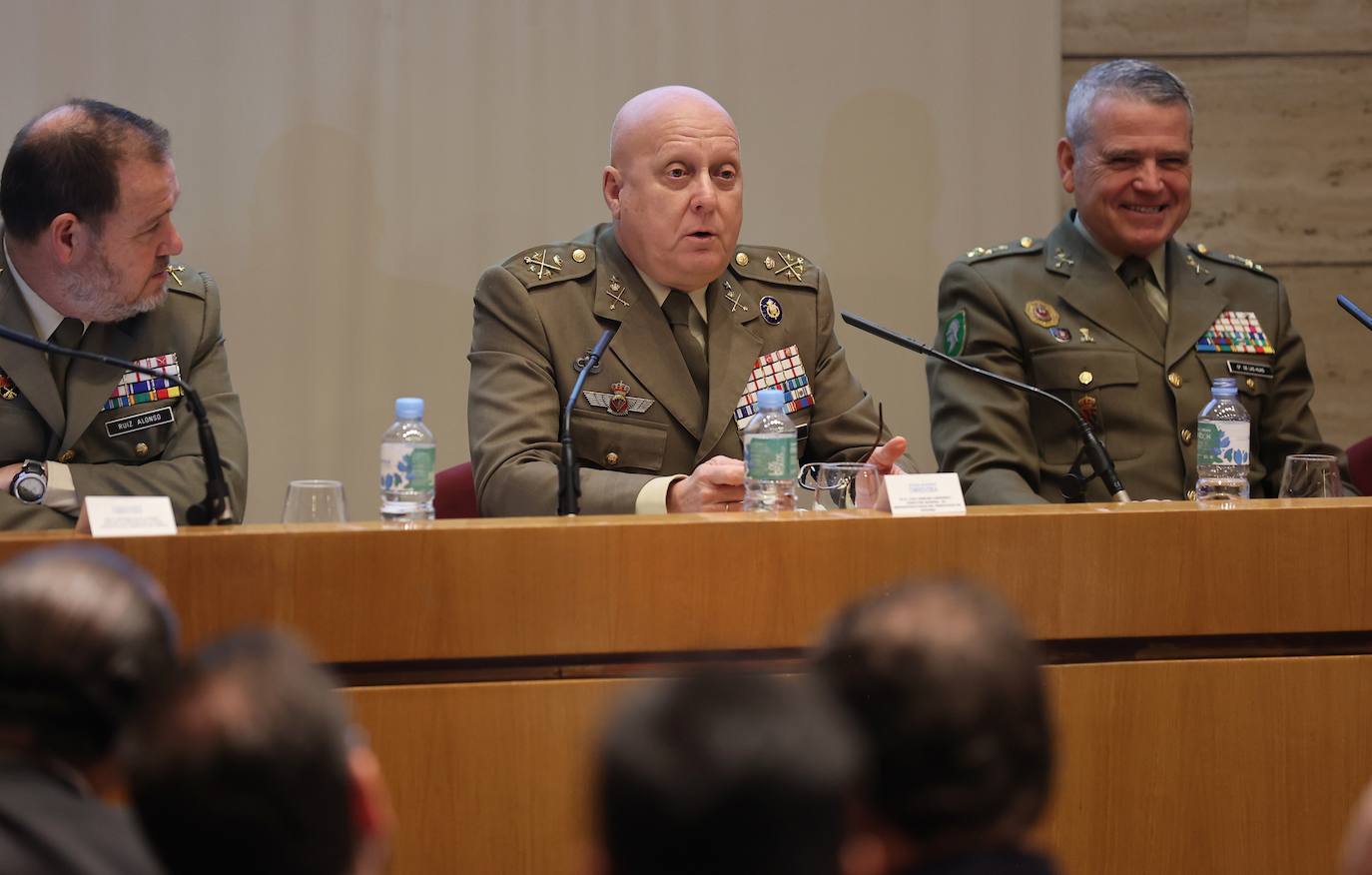 Fotos: Córdoba y la Base Logística del Ejército buscan inversores en Málaga