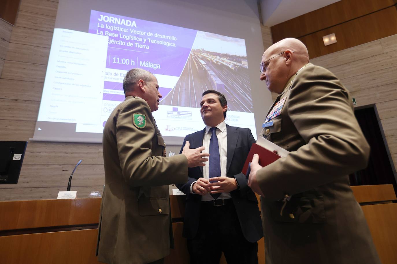 Fotos: Córdoba y la Base Logística del Ejército buscan inversores en Málaga