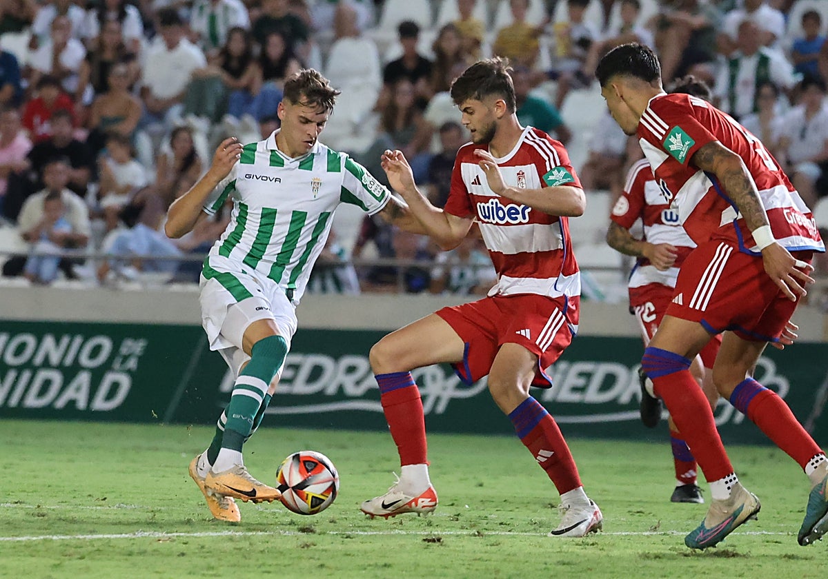 El centrocampista del Córdoba CF Álex Sala