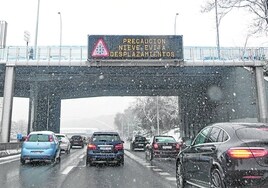 Cortes de tráfico en 11 tramos de carreteras madrileñas por un simulacro invernal