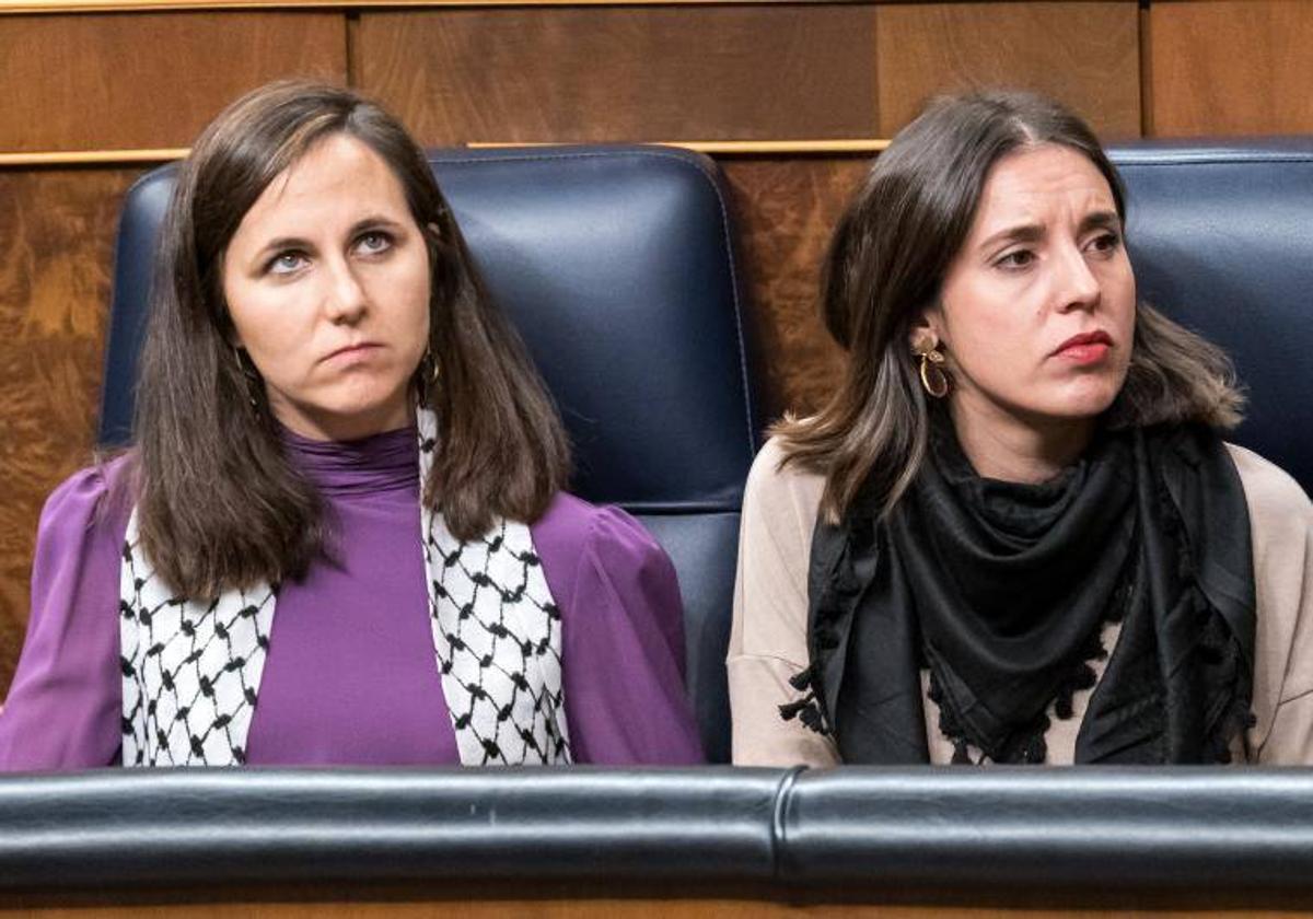 La secretaria general de Podemos, Ione Belarra, junto a Irene Montero en el Congreso