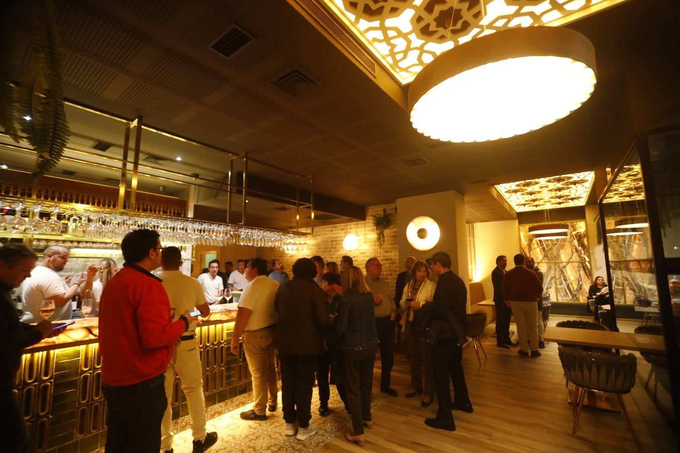 La esperada inauguración de la nueva Taberna la Bodeguilla, en imágenes