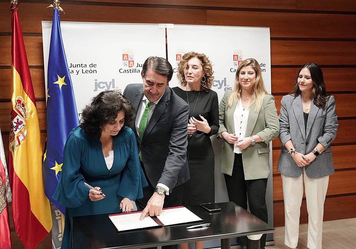 Suárez-Quiñones firma el protocolo Rumbo con diferentes entidades para el impulso de las condiciones de accesibilidad universal en la política de vivienda en favor de las personas con discapacidad