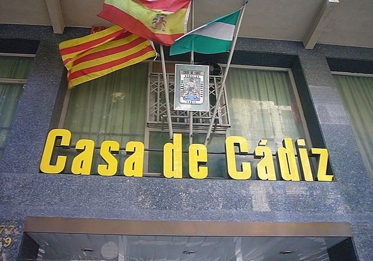 La entrada de la Casa Cádiz de Barcelona