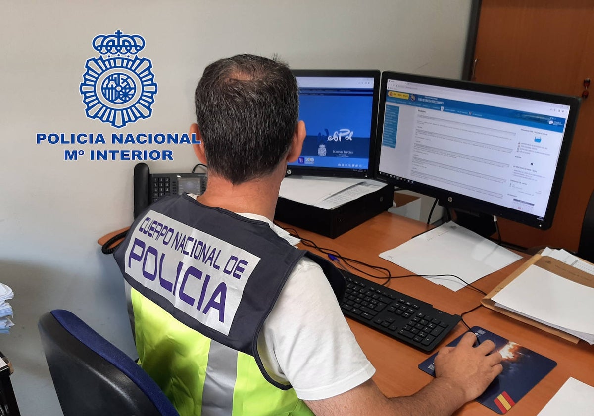 Imagen de archivo de un investigador de la Policía Nacional en Alicante