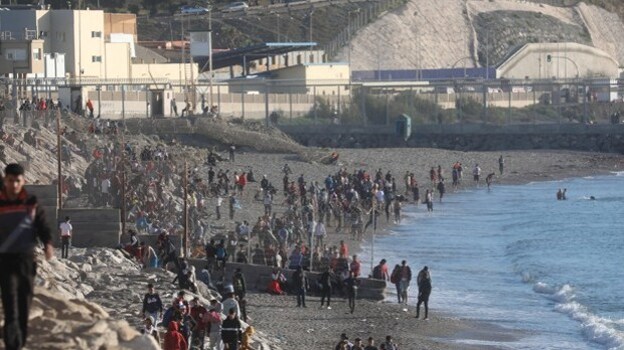 Entrada masiva de marroquíes a Ceuta en mayo de 2021