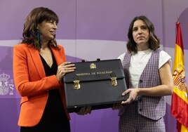 Montero y Belarra revientan el protocolo del traspaso de carteras con ataques a Sánchez