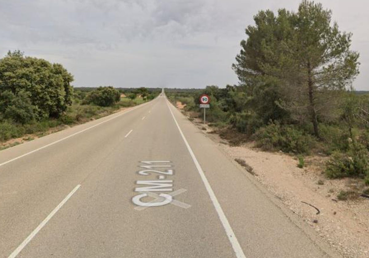 Muere el conductor de un tractor en Cuenca tras el impacto de un coche en el que viajaban una mujer y sus dos hijas