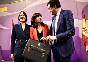 La Junta de Castilla y León ve «sobredimensionado» un Gobierno que cree «politizado»