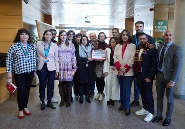 Choque frontal de Ayuso con la izquierda de Madrid por tocar las leyes Trans y LGTBI: «Tendrán las manos manchadas de sangre»