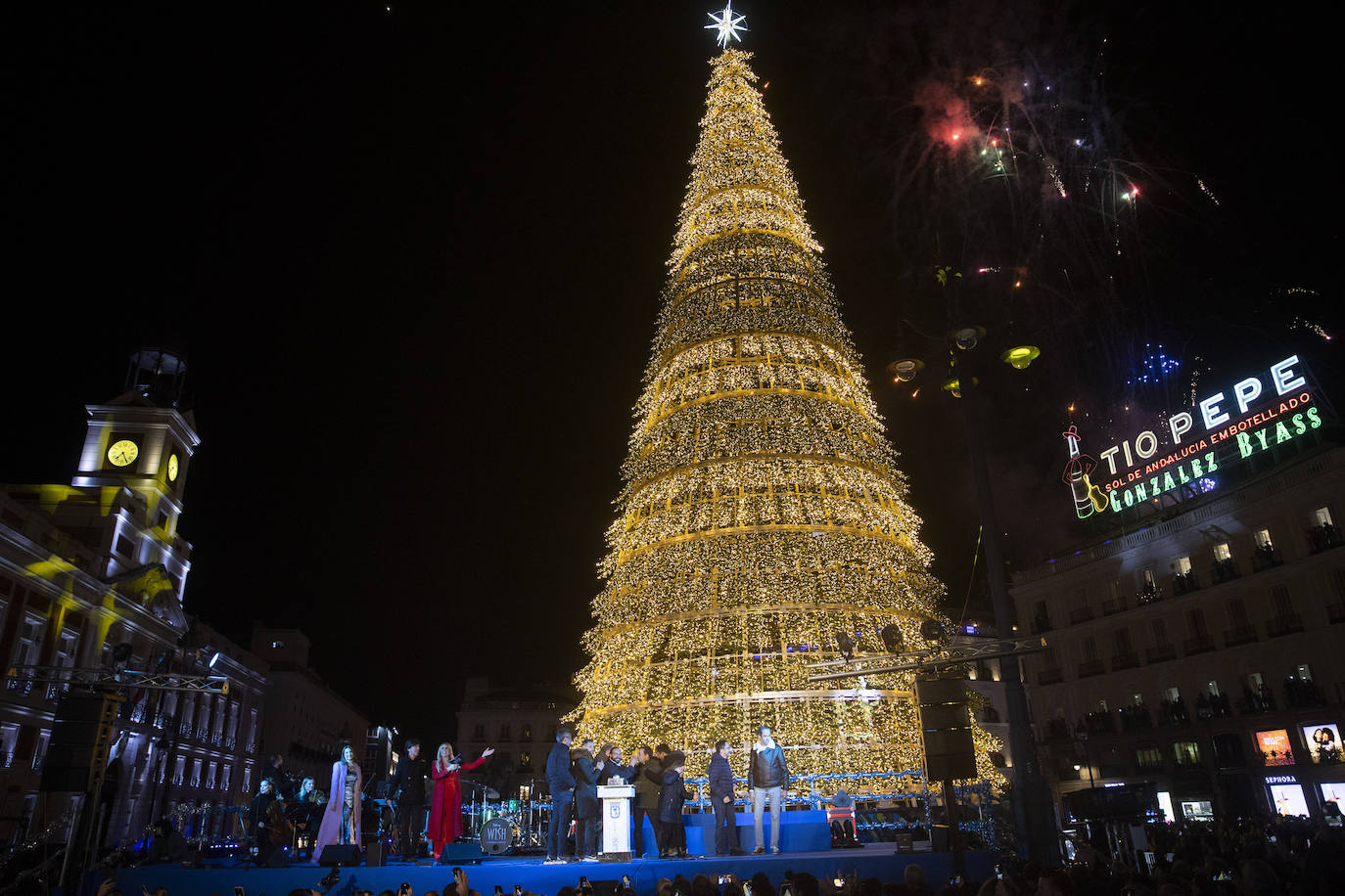 Inauguración de la Navidad 2023 en la Puerta del Sol de Madrid.