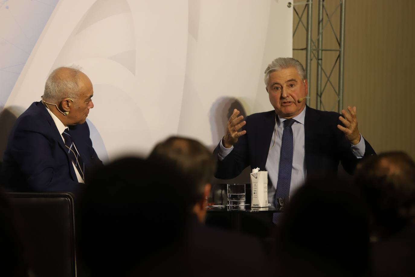 Fotos: la interesante charla de Javier Campos en el foro de Asfaco