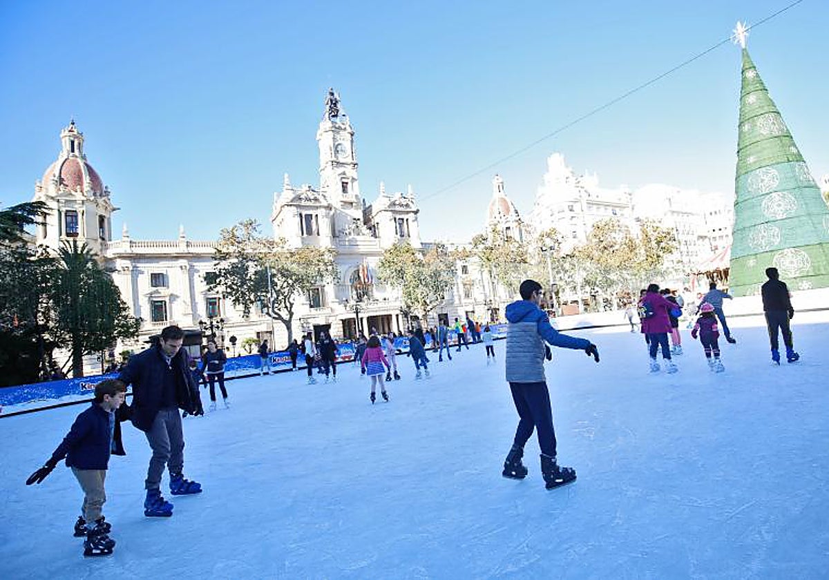 Imagen de archivo de la pista de hielo de Valencia durante las Navidades