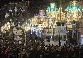 Vigo decreta el inicio mundial de la Navidad con un encendido de luces a medias