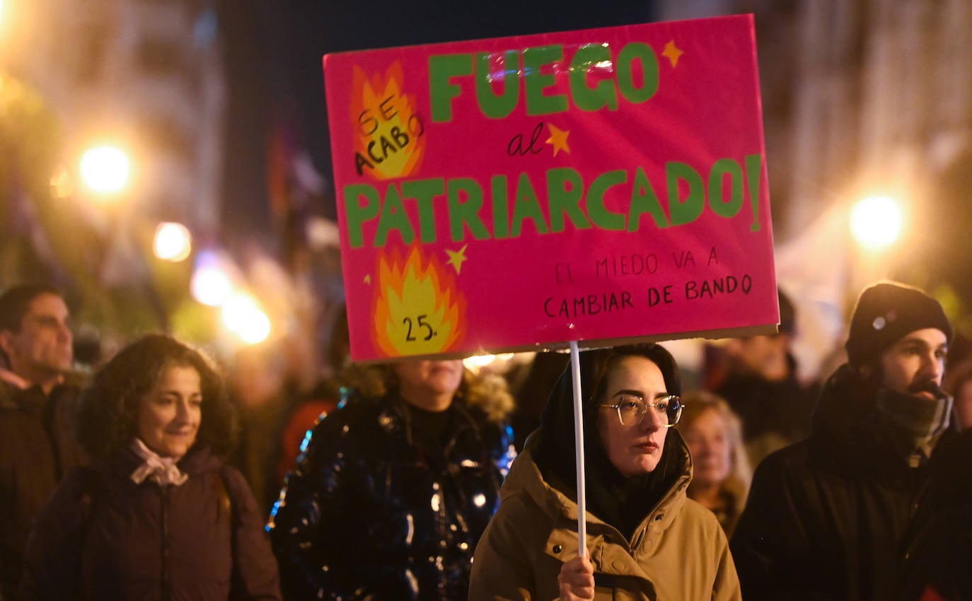 Movilización en Burgos con motivo del Día Internacional de la Eliminación de la Violencia contra las Mujeres