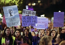 La marcha del 25N en Valencia llama a la unidad, carga contra el negacionismo machista y reclama «soluciones»