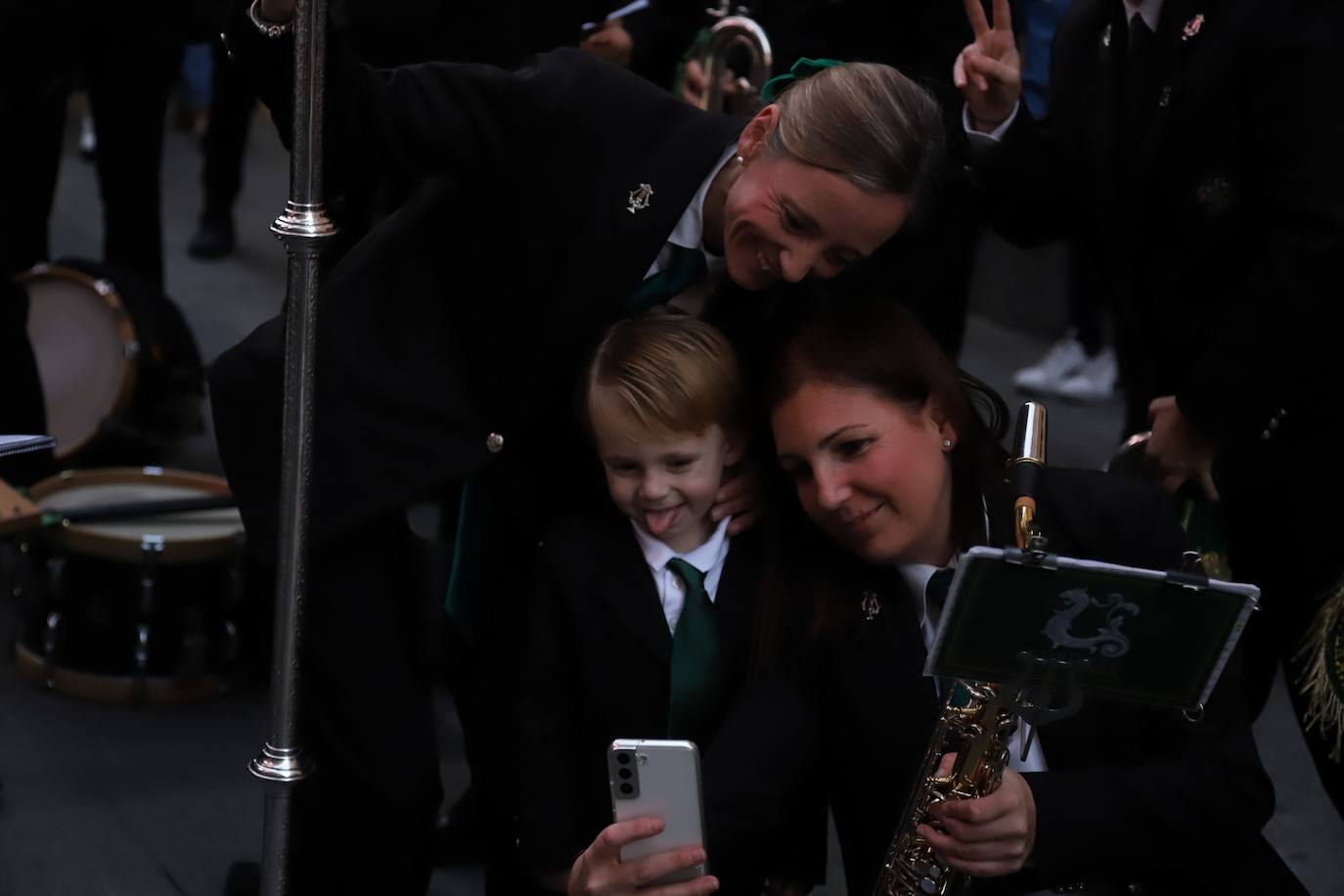 Fotos: la alegre procesión de la Virgen de la Medalla Milagrosa en Córdoba
