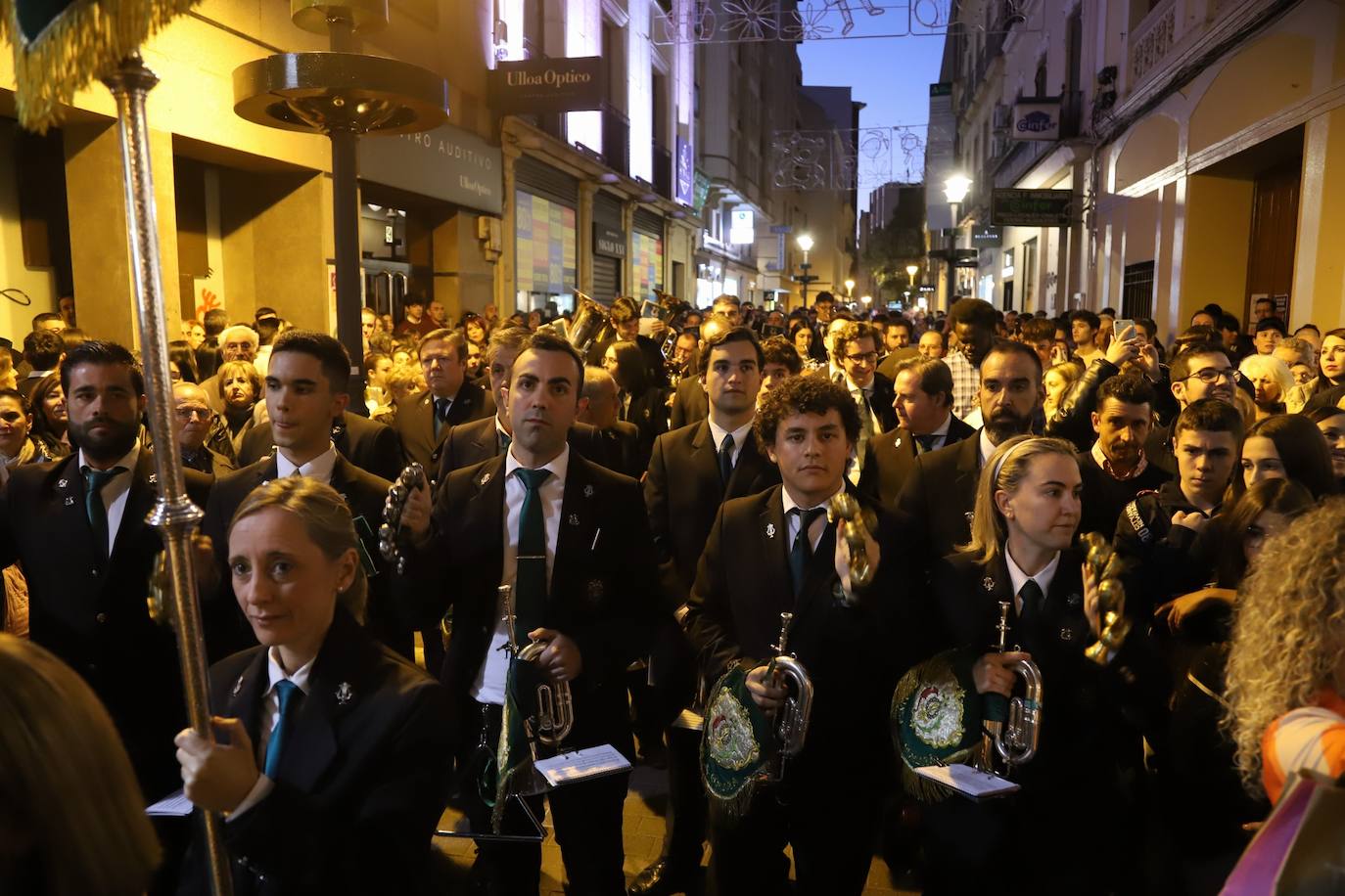 Fotos: la alegre procesión de la Virgen de la Medalla Milagrosa en Córdoba