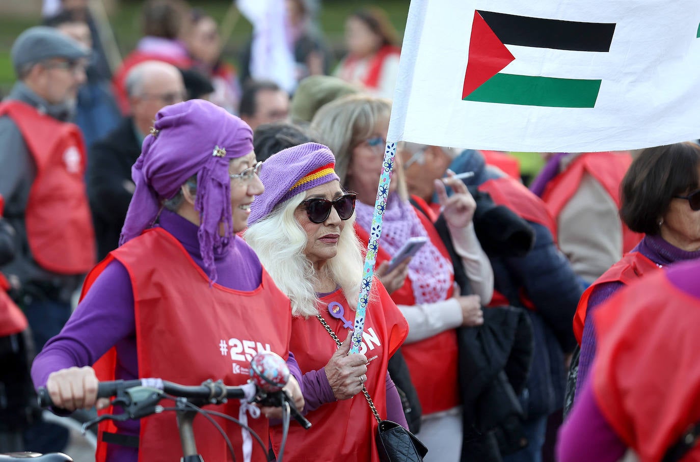 Fotos: la concurrida manifestación contra la violencia machista en Córdoba
