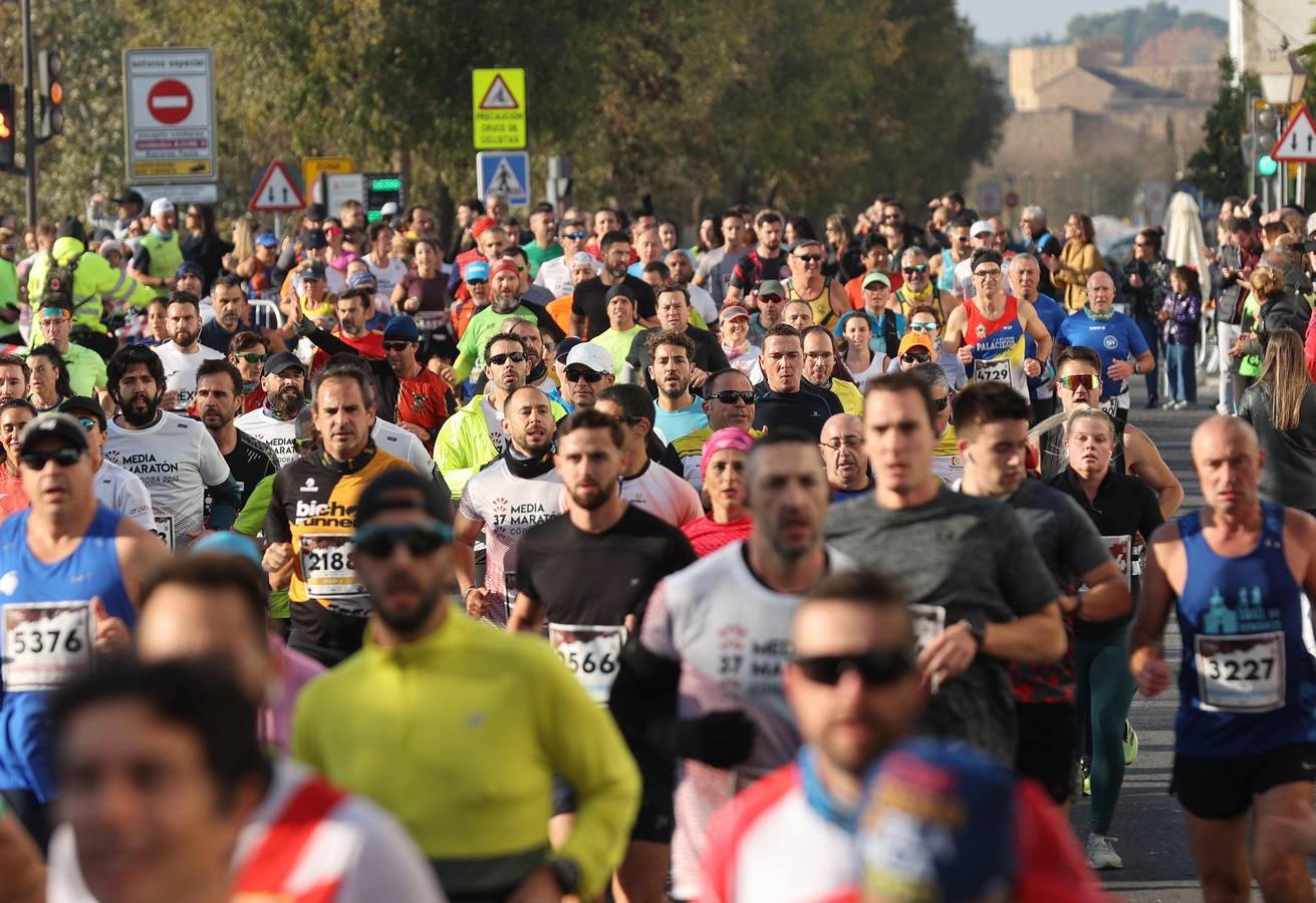 Fotos: la espectacular Media Maratón de Córdoba 2023