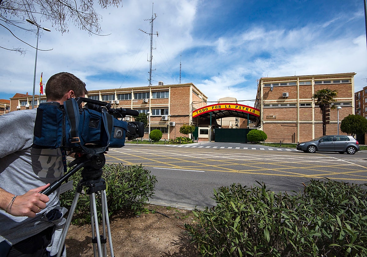 Fachada principal de la Comandancia de la Guardia Civil en Toledo