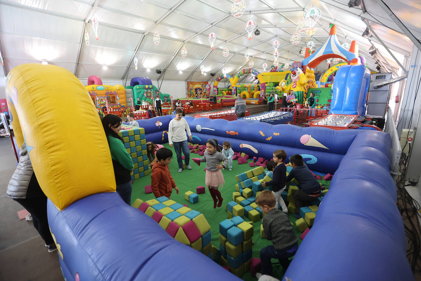 La diversión en el parque Chiquilandia de Córdoba, en imágenes