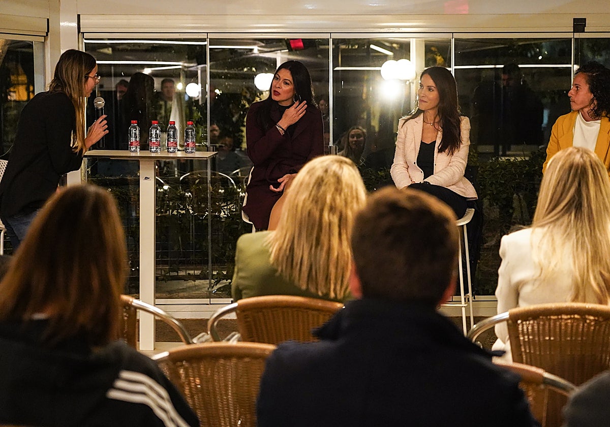 Imagen tomada durante la charla organizada por el IVI y CTV sobre medicina reproductiva