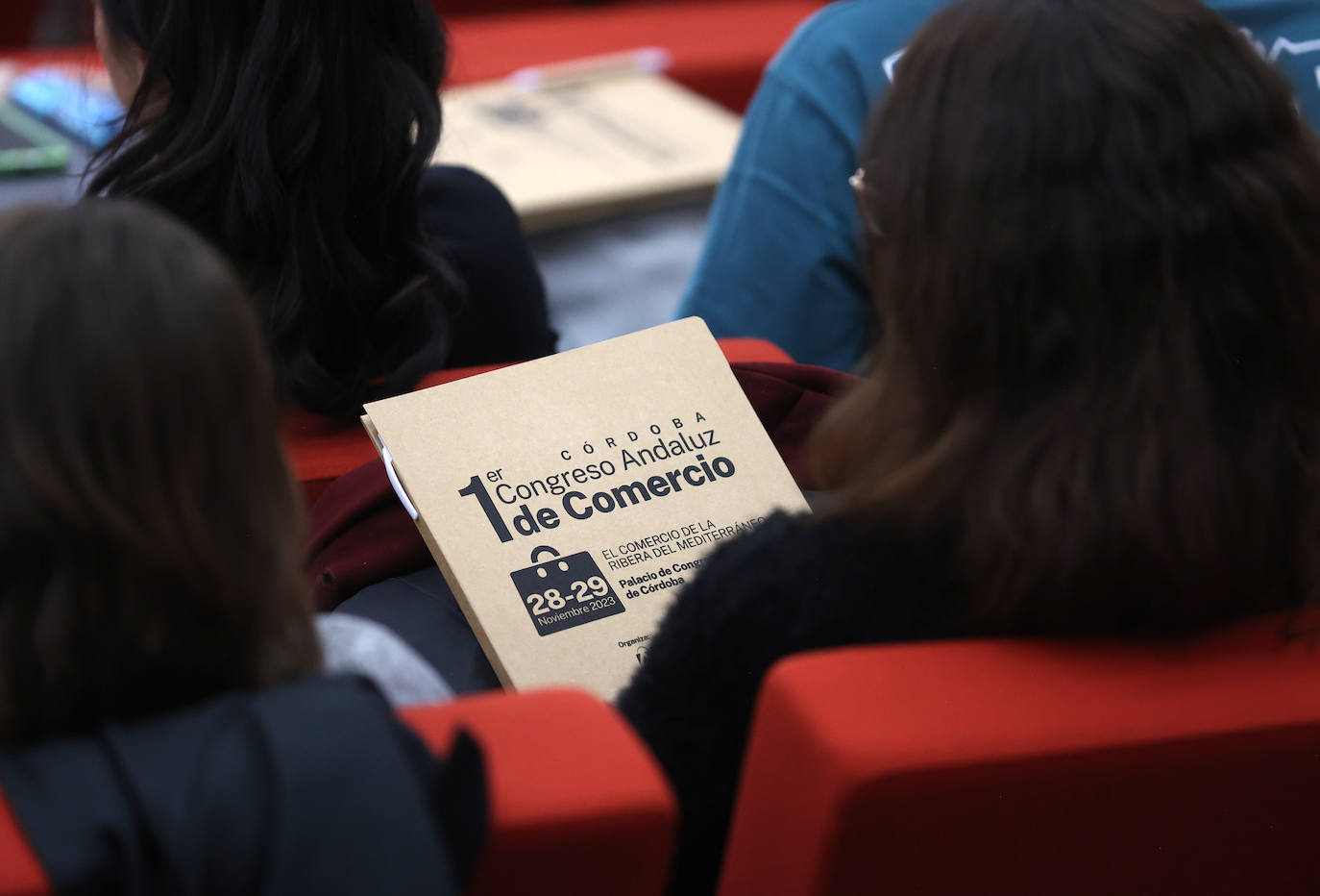 Fotos: comerciantes de toda Andalucía debaten en Córdoba su futuro