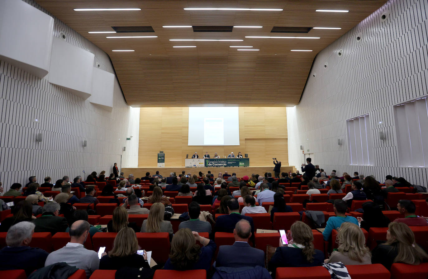 Fotos: comerciantes de toda Andalucía debaten en Córdoba su futuro