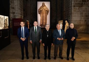 Valladolid «vuelve la mirada» al Sagrado Corazón que preside la Catedral en la exposición 'Venga tu Reino'