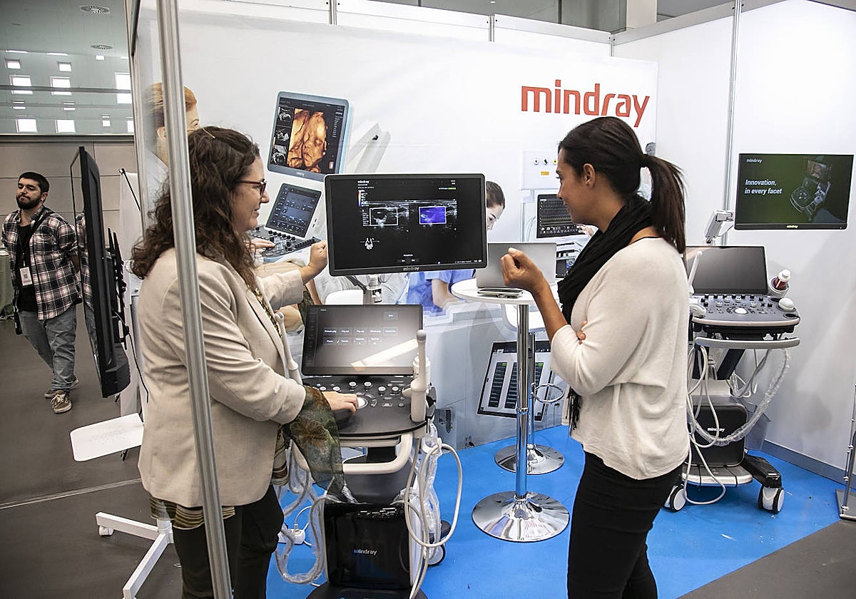 Un expositor en el Congreso de la Sociedad de Ginecología