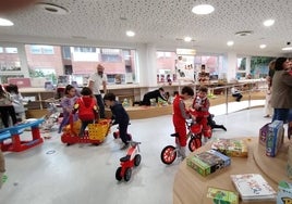 Un estudio de AIJU destaca la evolución de la infancia en España hacia un estilo de vida marcado por el sedentarismo, la falta de juego y el consumo excesivo de pantallas