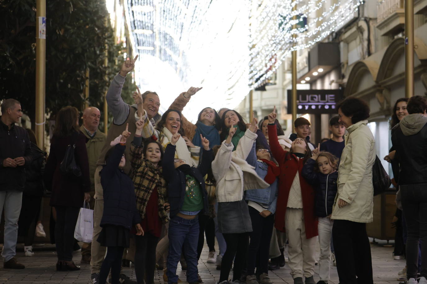 Fotos: el multitudinario encendido del alumbrado de Navidad en Córdoba