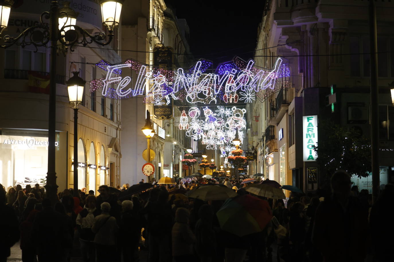 Fotos: el multitudinario encendido del alumbrado de Navidad en Córdoba