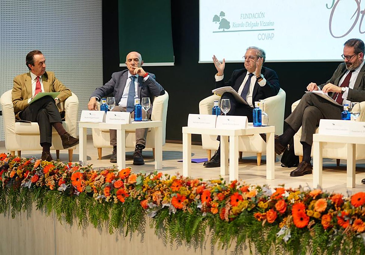 Participantes en la mesa redonda celebrada este viernes en la localidad de Los Pedroches