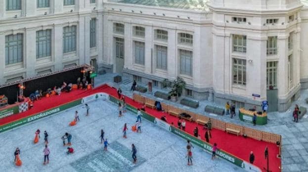 vPista de patinaje sobre hielo de CentroCentro