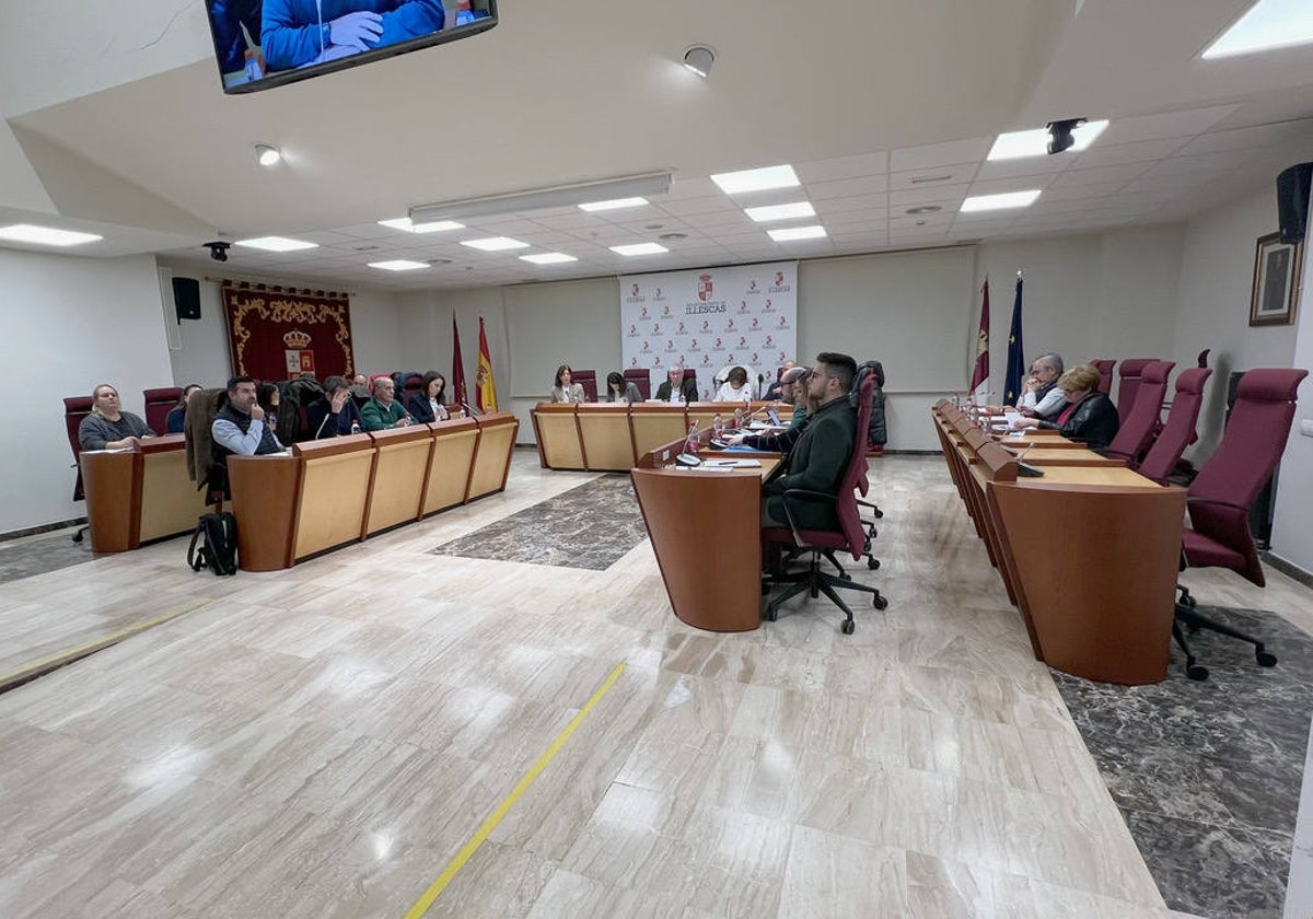 Pleno celebrado en el Ayuntamiento de Iilescas