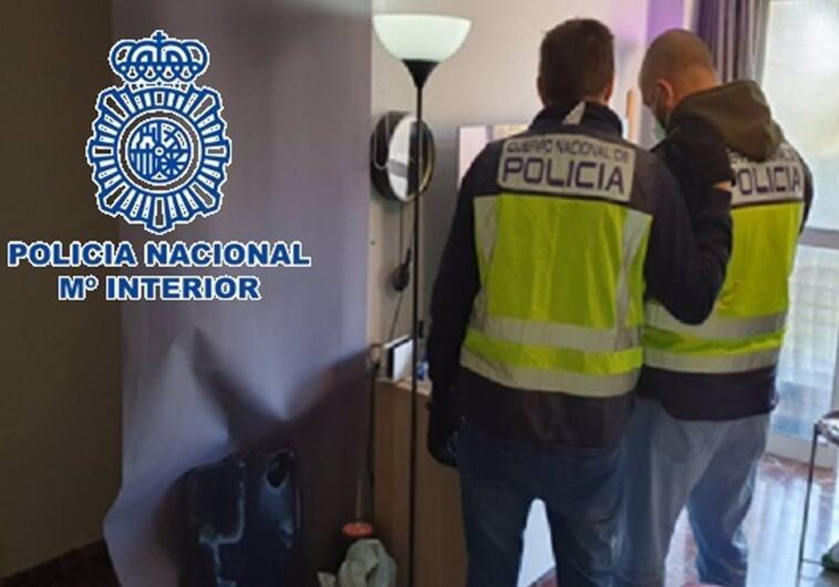 La Policía Nacional en un registro por estafa