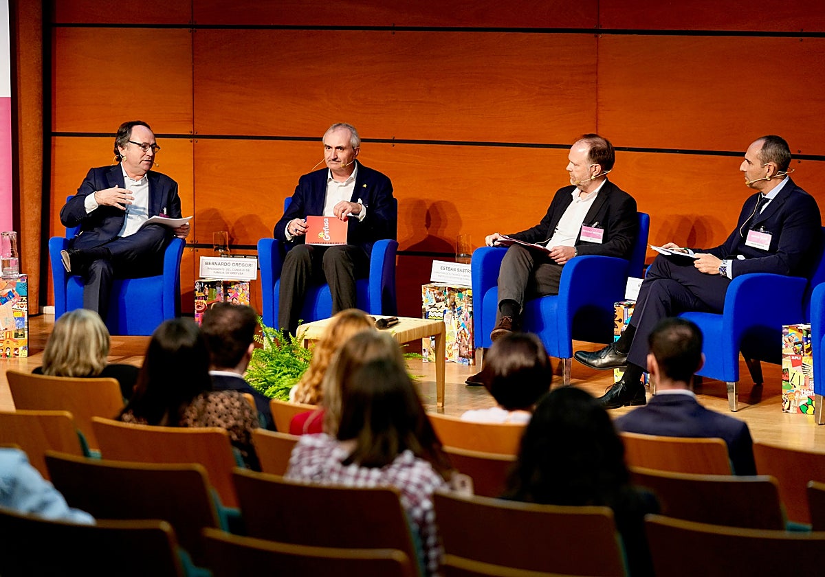 Mesa redonda 'Reflexion con la Empresa Familiar' de la Cátedra de Empresa Familiar de la UV