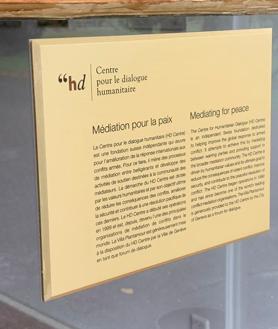 Imagen secundaria 2 - La sede de la fundación Henry Durant, con sede en Ginebra, se encuentra cerrada a cal y canto. Esta fundación, especializada en la mediación por la paz en conflictos armados, como reza el cartel de la puerta, es la elegida como como verificador internacional para las negociaciones entre el PSOE y Junts