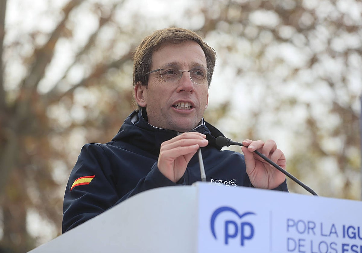 El alcalde de Madrid, José Luis Martínez-Almeida, en la manifestación del PP contra la amnistía