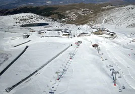 Se acabó la espera para los esquiadores: Sierra Nevada tendrá pistas disponibles en el puente