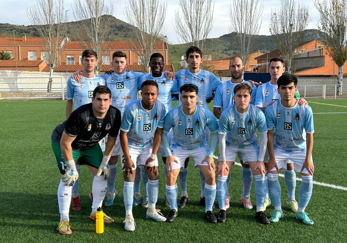 Equipo de la UD La Fuente que perdió por 0-2 ante el Almodóvar, en un partido del Grupo I de la Preferente