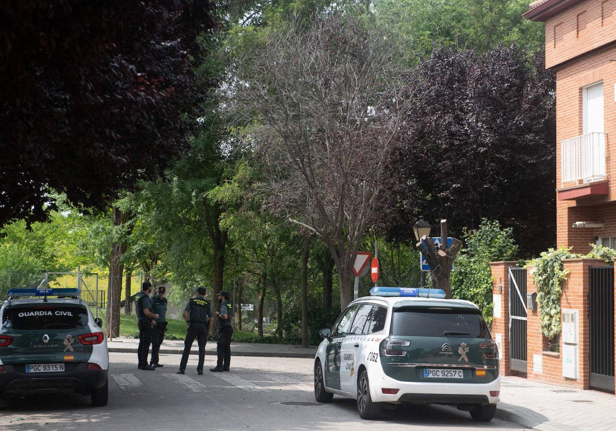 La Guardia Civil, en un operativo en Madrid