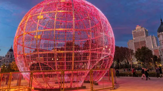 La Gran Bola de Navidad de Plaza España