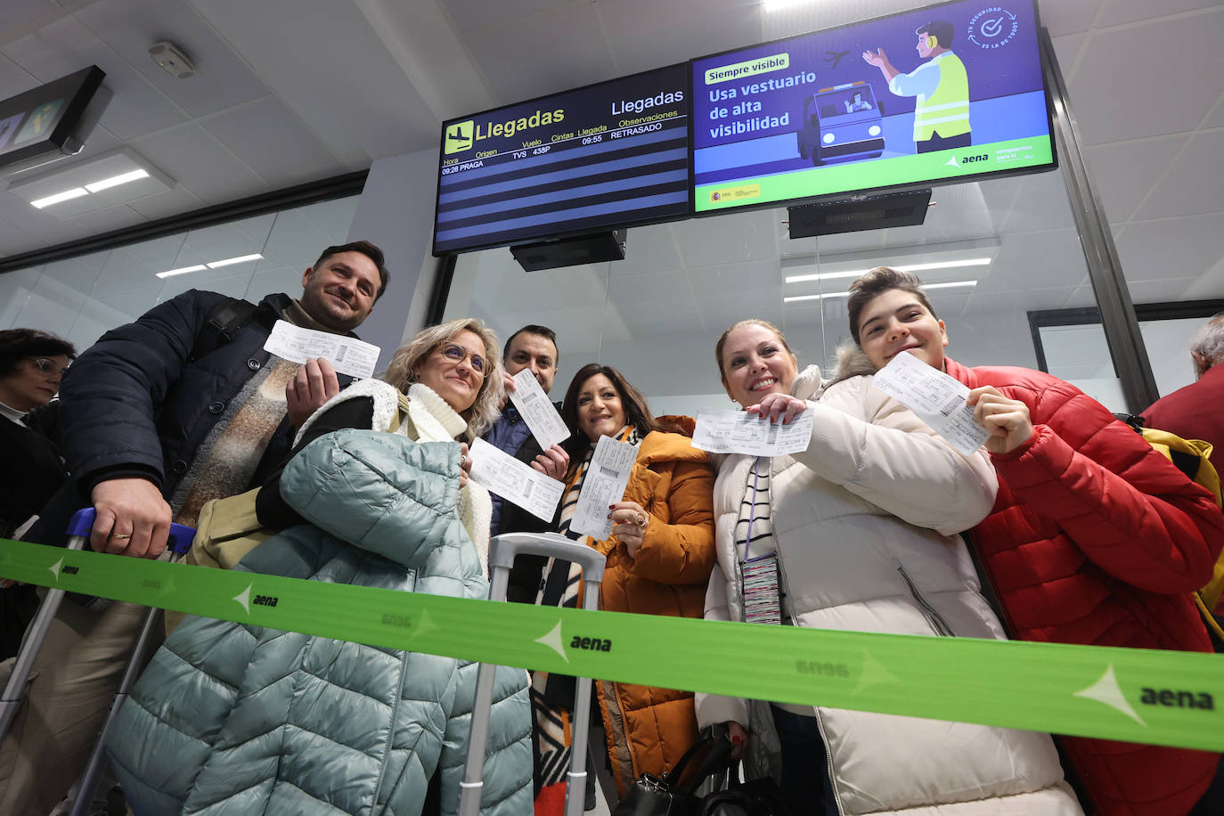 Fotos: el esperado primer vuelo comercial desde el aeropuerto de Córdoba