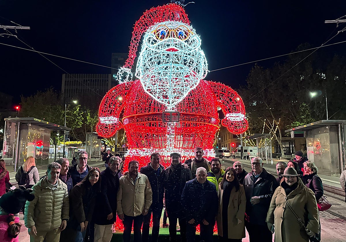 Acto de inauguración del adorno navideño