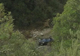 Fallece un hombre de 65 años en Yeste al caer el coche en el que viajaba por un terraplén de 70 metros