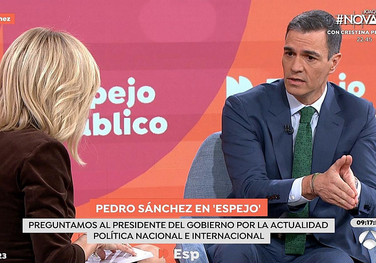 Pedro Sánchez, con Susanna Griso