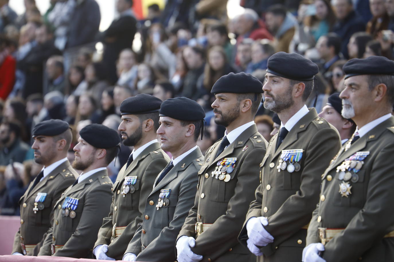 Fotos: La imponente parada militar de la Brigada &#039;Guzmán el Bueno X&#039; en Córdoba